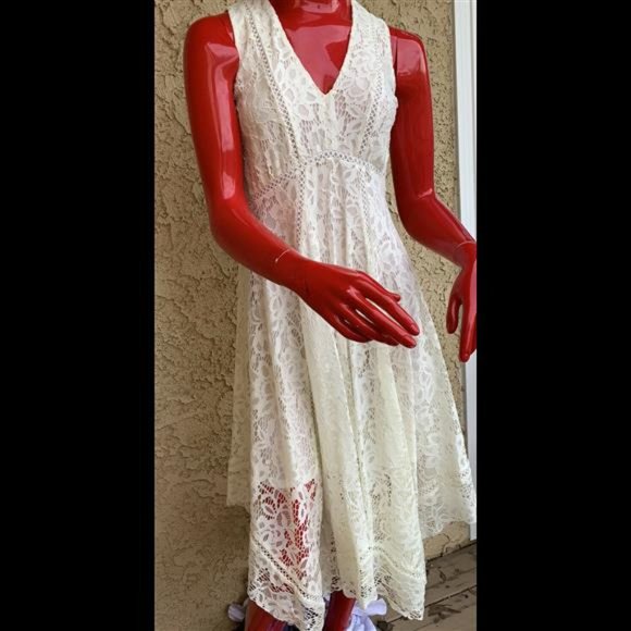 JustTaylor White lace Midi dress Size 4